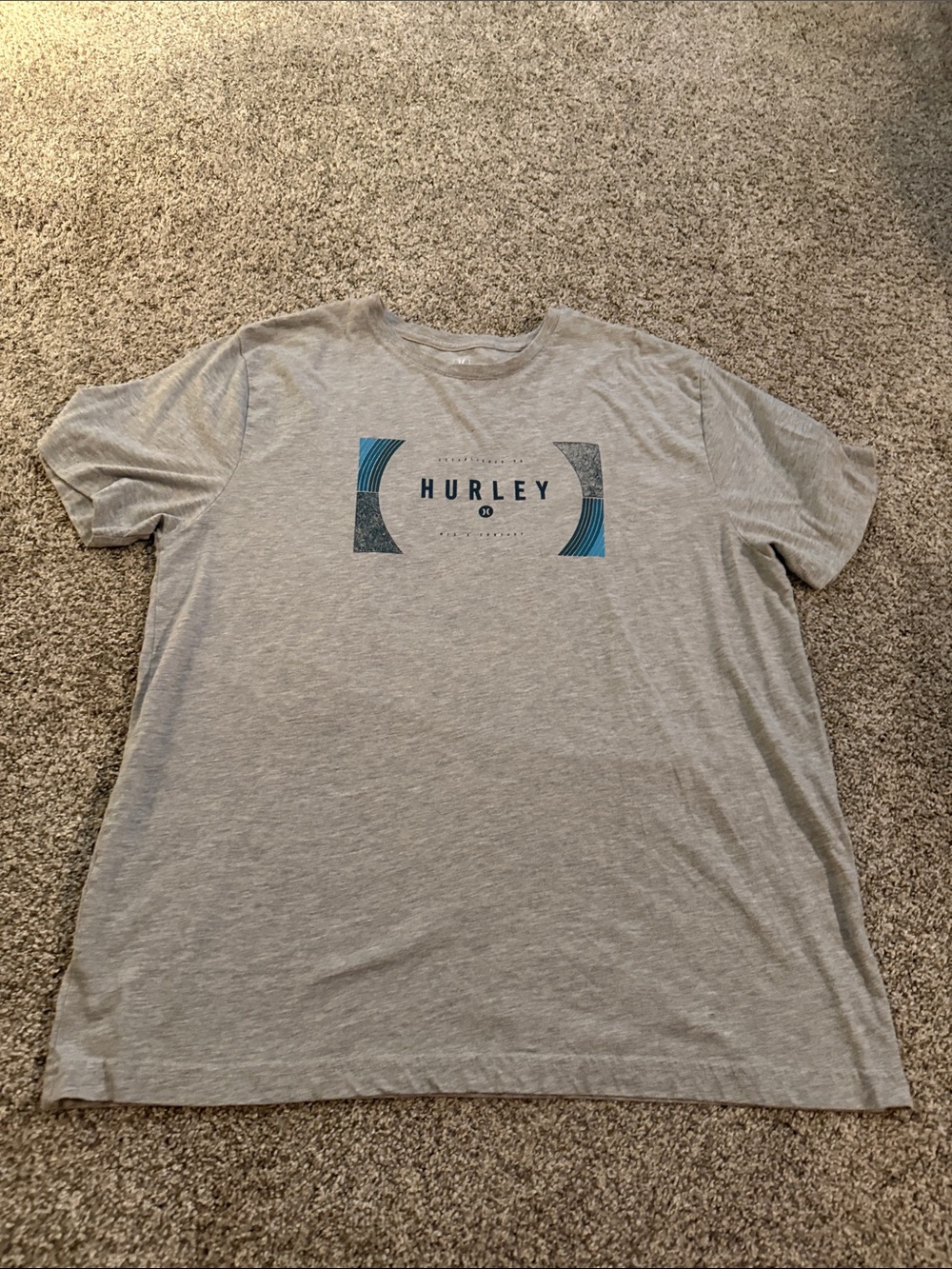 Hurley Men's Light Gray Tee with Teal Logo Accent